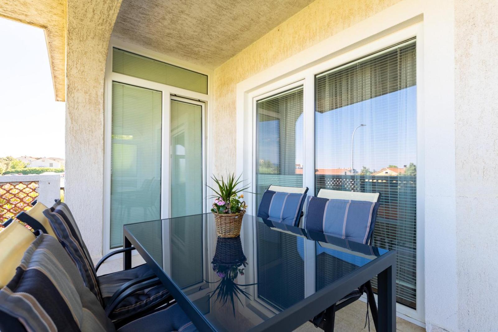Apartment Meri คิร์ก ภายนอก รูปภาพ