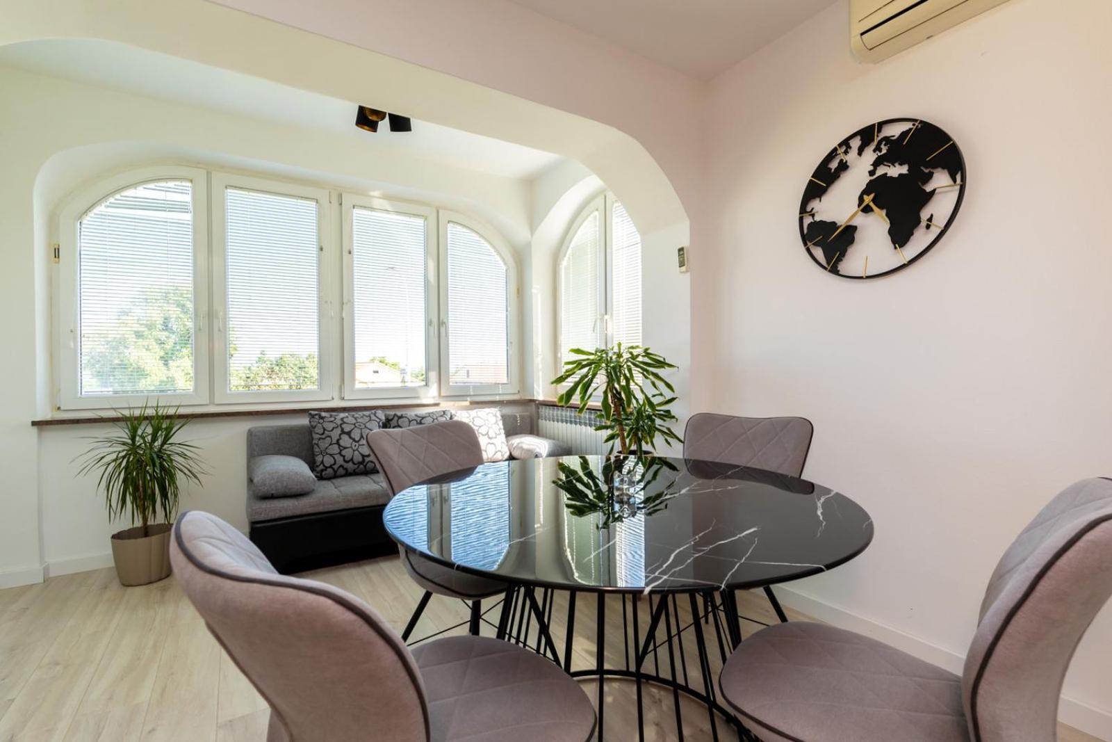 Apartment Meri คิร์ก ภายนอก รูปภาพ