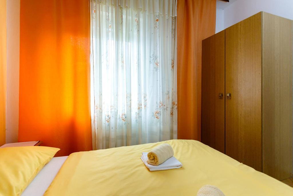 Apartment Meri คิร์ก ภายนอก รูปภาพ