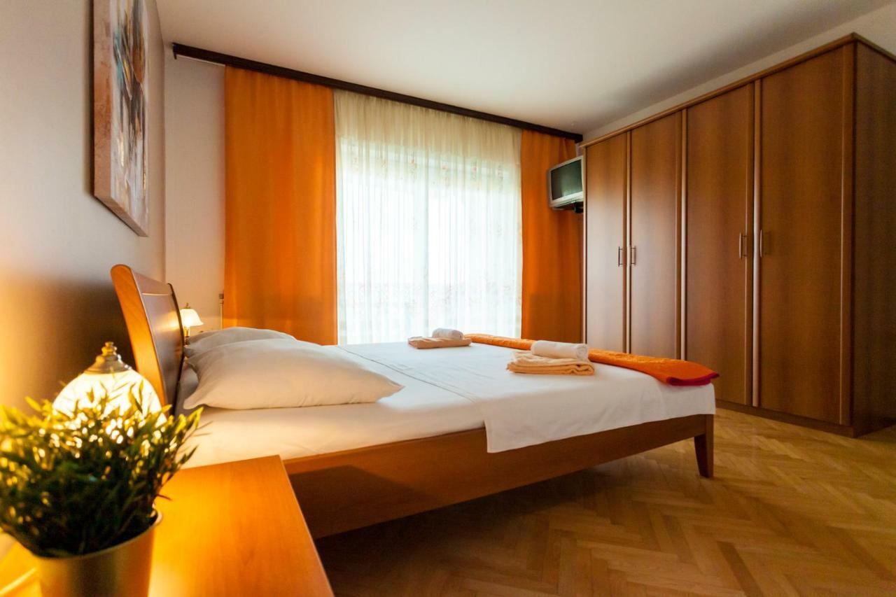 Apartment Meri คิร์ก ภายนอก รูปภาพ